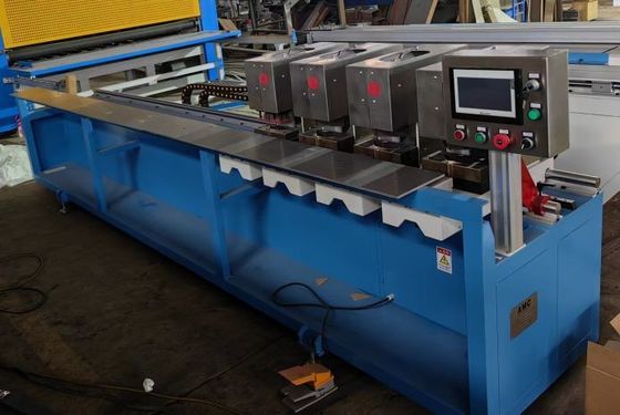 Máquina de perfurar ângulo hidráulico de 200W Ângulos de 90° no protetor de borda de papel AP4-3000B